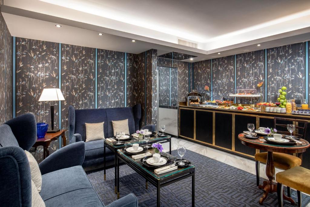 The Inn at the Spanish Steps - 