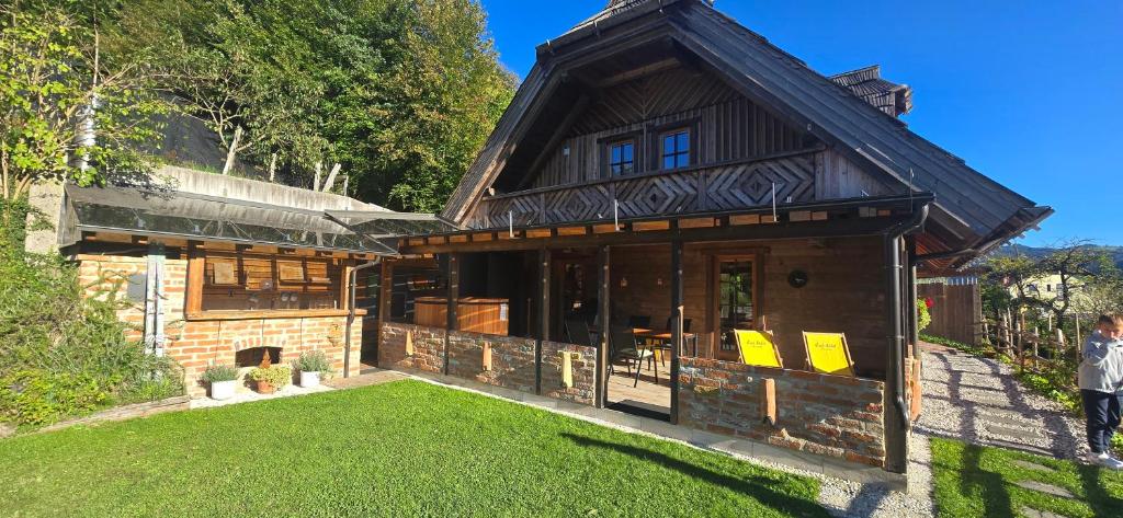 Tòa nhà nơi nhà nghỉ dưỡng tọa lạc