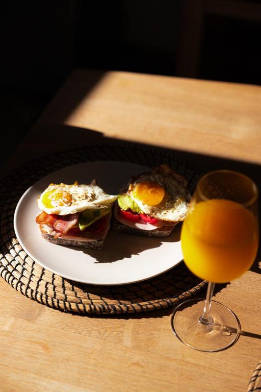 ART Hostel & Apartments - 8