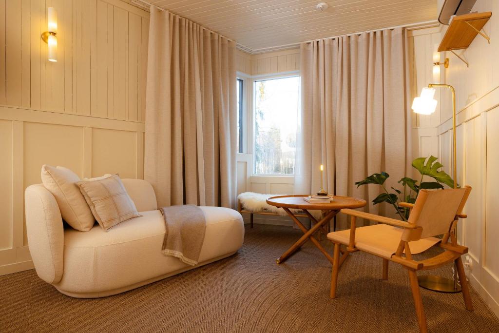 Aino Private Island Hotel - Adults Only - Deluxe Double Or Twin Room With River View