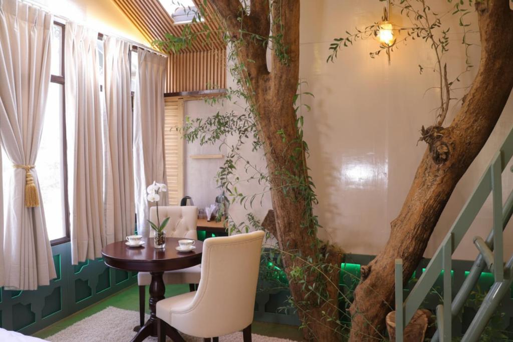 Posezení v ubytování SnugBug Kasol