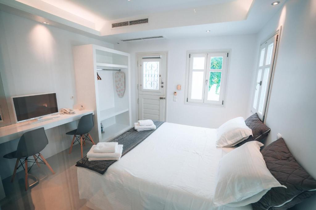 Alexandros Apartments - 2