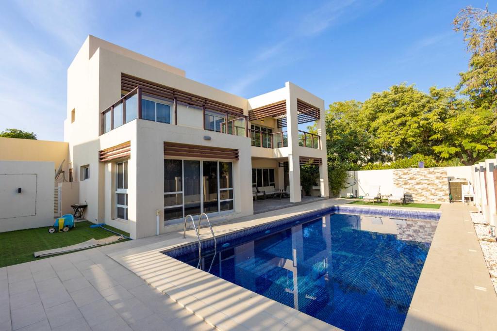 Swimmingpoolen hos eller tæt på Malibu Luxe I Priavte Pool I 5 bed Villa