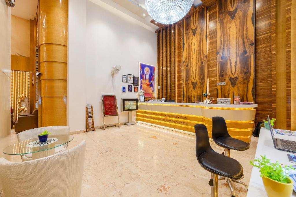 Φωτογραφία από το άλμπουμ του Aman Continental With Restaurant - 5Mins from Connaught Place ,Railway Station & Metro στο Νέο Δελχί