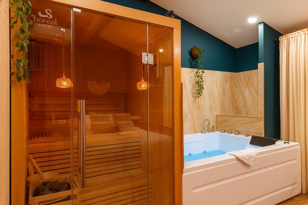 Postel nebo postele na pokoji v ubytování Spa Rooms Perpignan