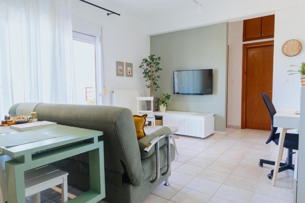 Μια τηλεόραση ή/και κέντρο ψυχαγωγίας στο The Green - Svolio Hospitality