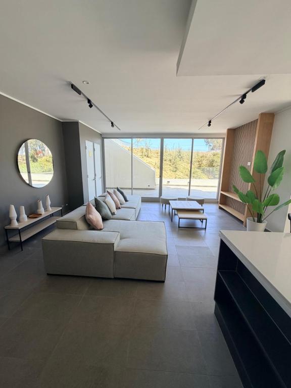 Χώρος καθιστικού στο Acogedor Lindo Dpto Los Castaños, Algarrobo Norte, Piscinas Jacuzzi Gym, Wifi Home Office