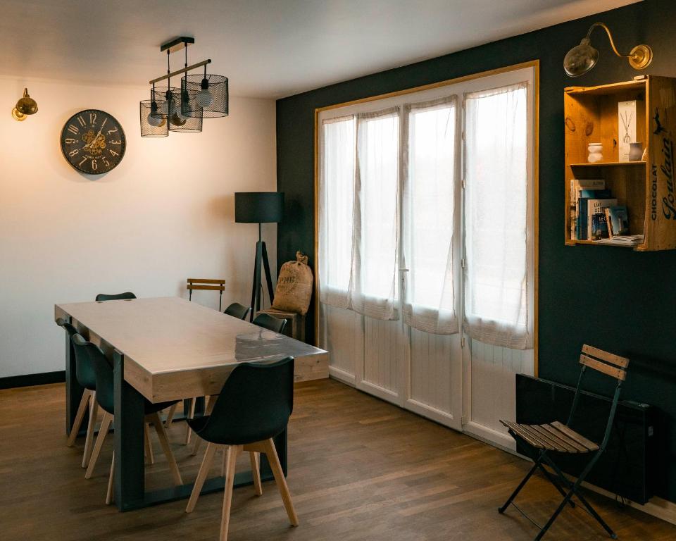 Posezení v ubytování L'Escale du Cu de Loup