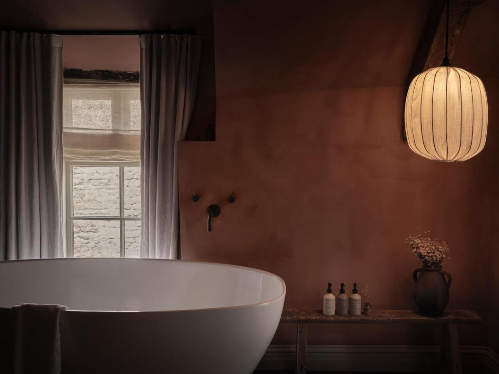 BULL Burford photo 5