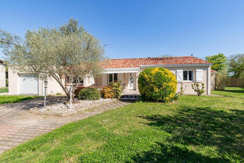 Κήπος έξω από το Maison Tulipe 3Ch