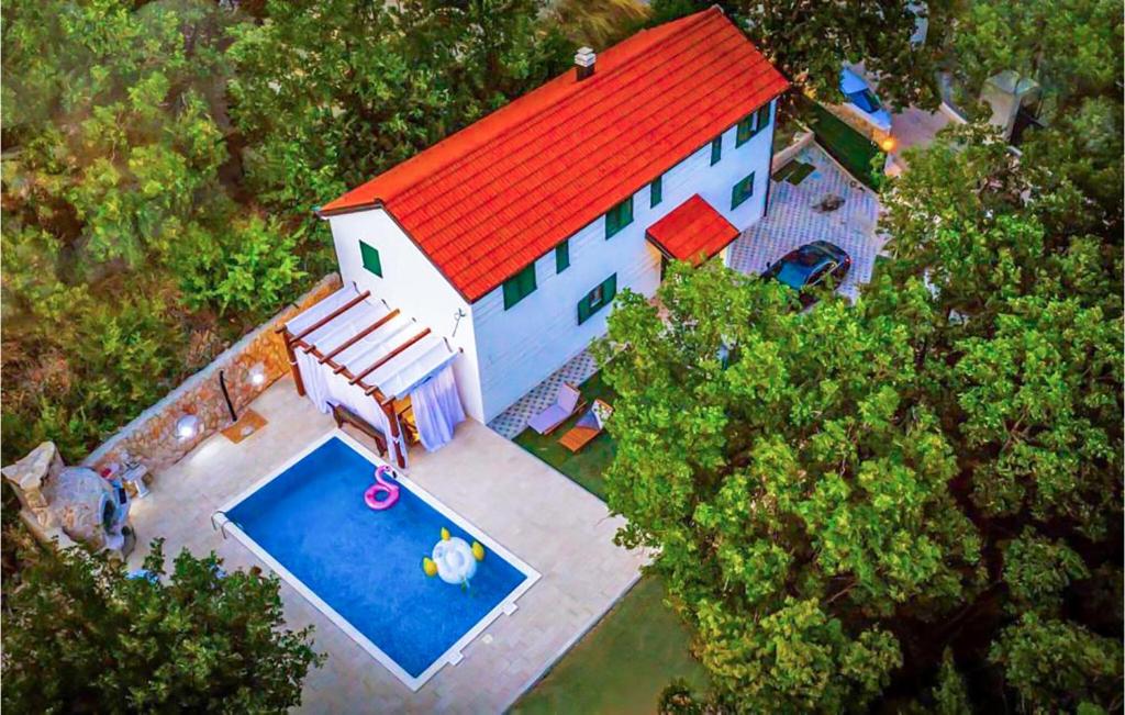 Bassein majutusasutuses Nice Home In Imotski With Private Swimming Pool, Can Be Inside Or Outside või selle lähedal