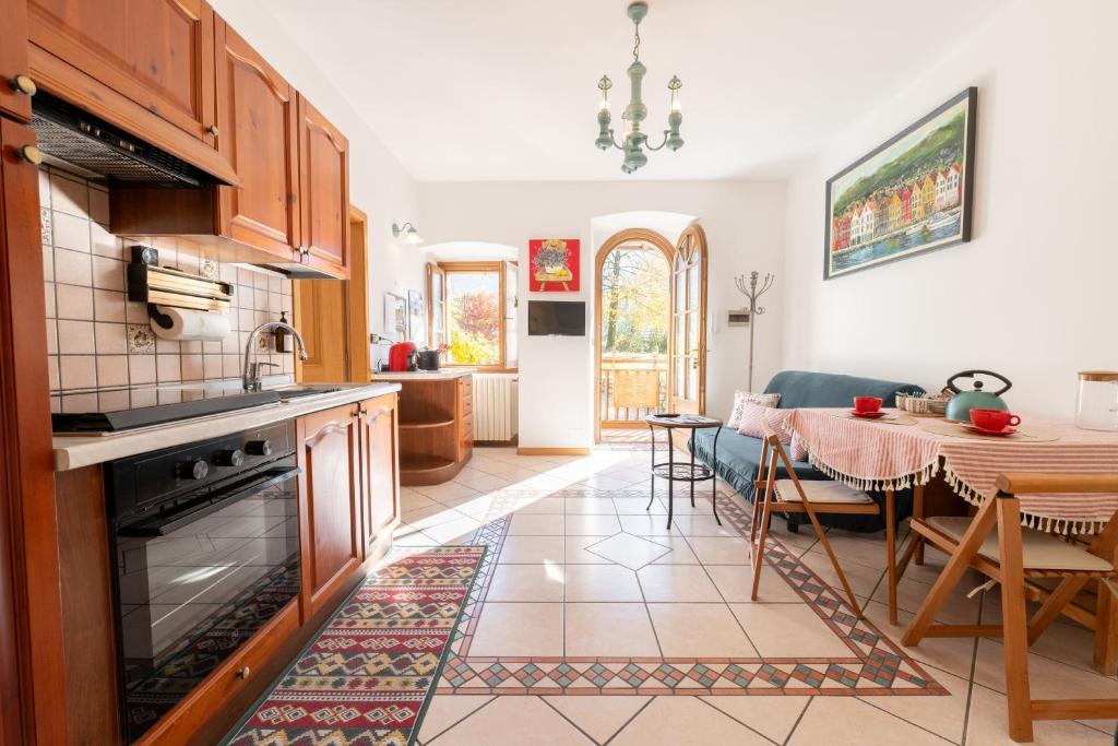 Η κουζίνα ή μικρή κουζίνα στο Casa vacanze Le More