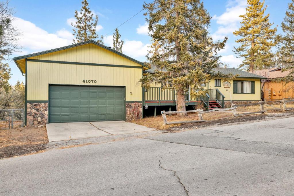 Το κτήριο όπου στεγάζεται  η παραθεριστική κατοικία