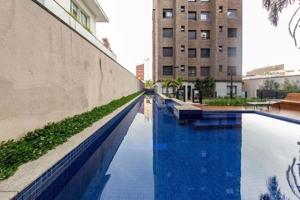 Piscina a BHomy Design o a prop