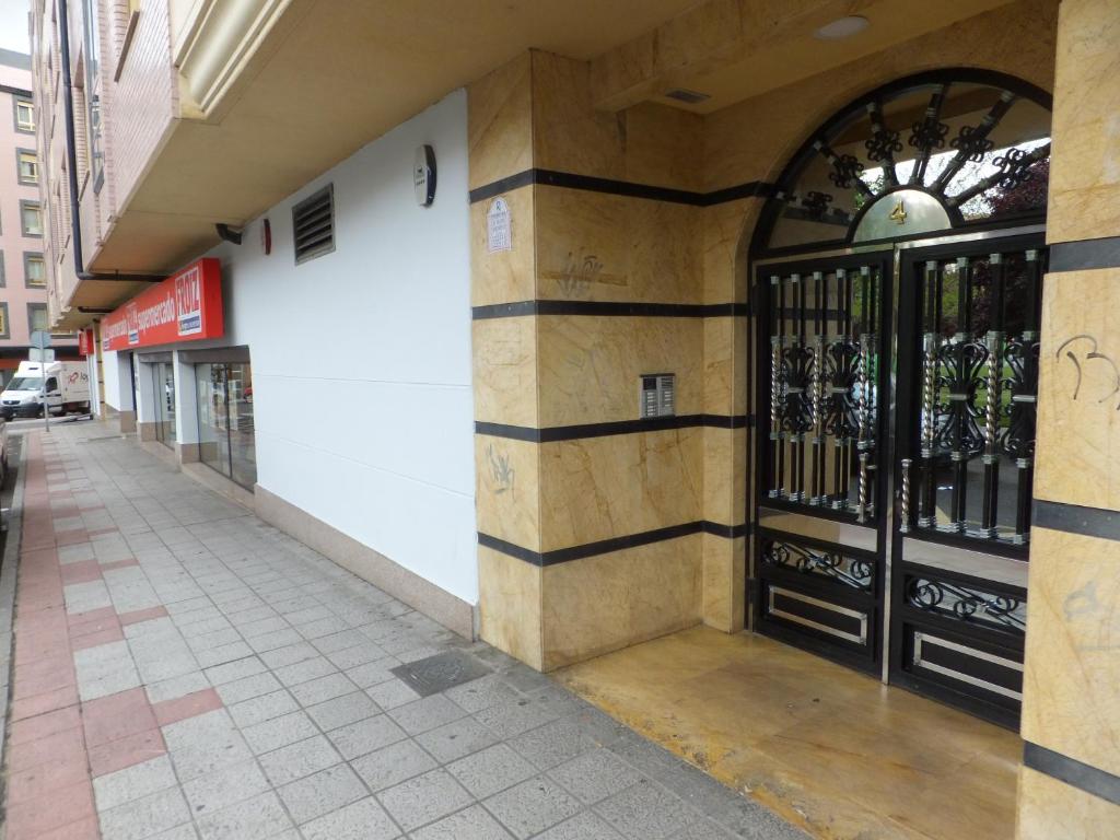 Kép www Apartamento Conde de León wordpress com Parking opcional szállásáról Leónban a galériában