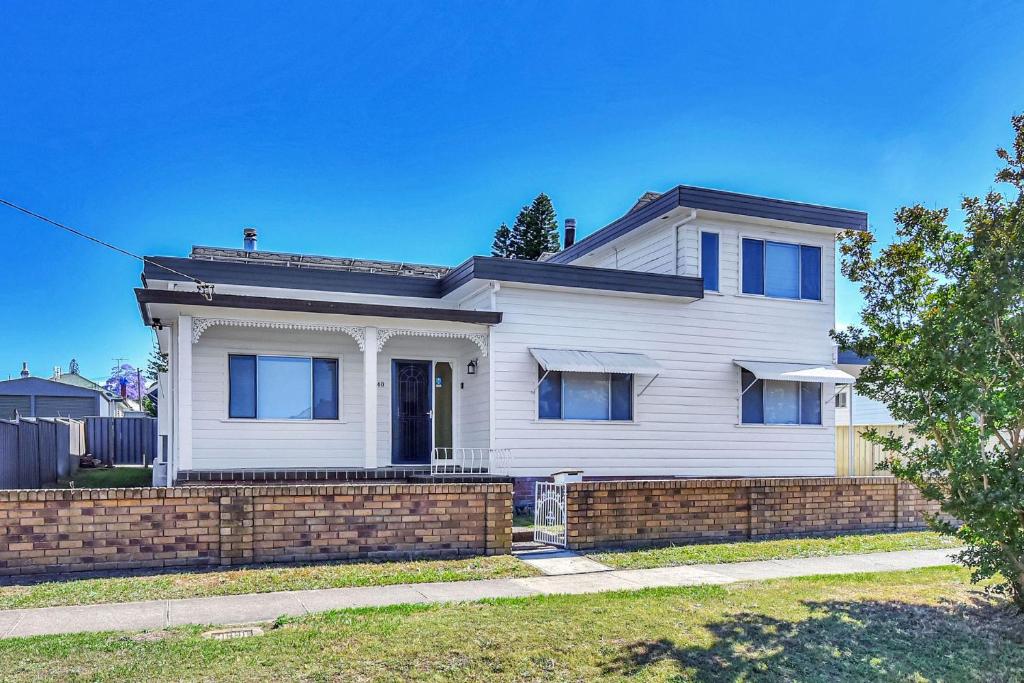 Το κτήριο όπου στεγάζεται  η παραθεριστική κατοικία