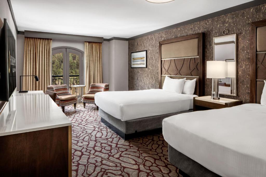 Horseshoe Black Hawk, A Caesars Destination photo