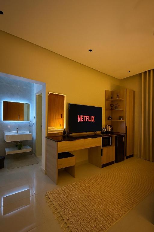 Μια τηλεόραση ή/και κέντρο ψυχαγωγίας στο مساكن اقتصادية