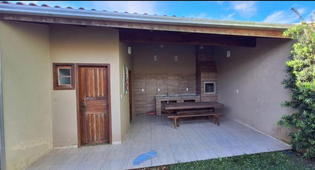 Das Gebäude in dem sich das Ferienhaus befindet