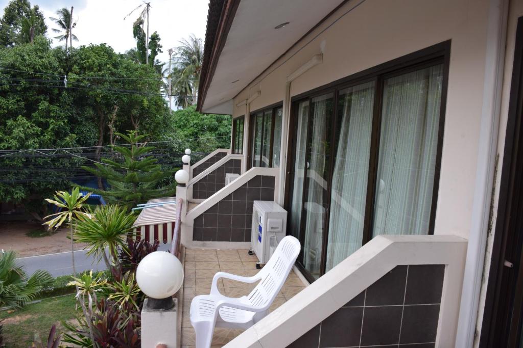 Balkón nebo terasa v ubytování Samui Guest House