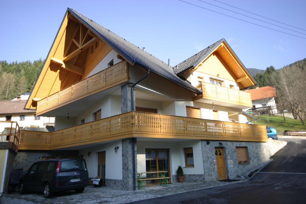 Budova, kde se apartmán nachází