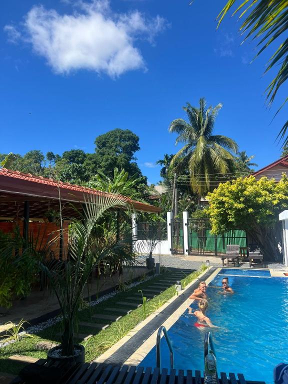 Indunil place hiriketiya with pool - 13