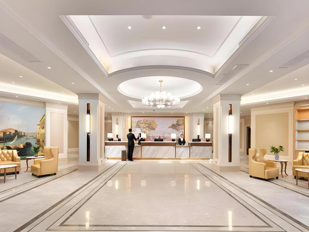 Vstupní hala nebo recepce v ubytování Vienna Hotel Yongzhou Dong'an High-Speed Railway Station