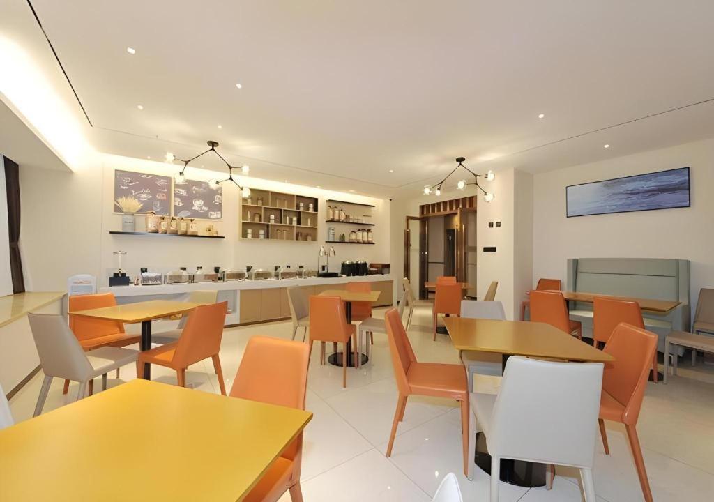 Posezení v ubytování City Comfort Inn Chengdu Wenjiang University Town Fengxi River Metro Station