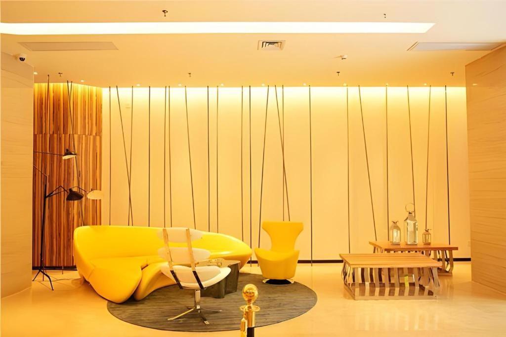 Posezení v ubytování Echeng Hotel Qinzhou Bay Plaza East High-speed Railway Station