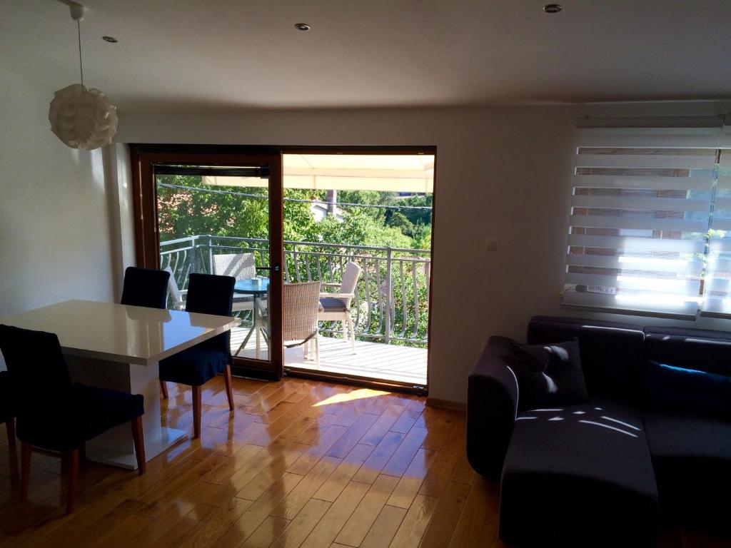 Apartment Novigrad Holiday - Two-Bedroom Apartment With Terrace With Sea View
