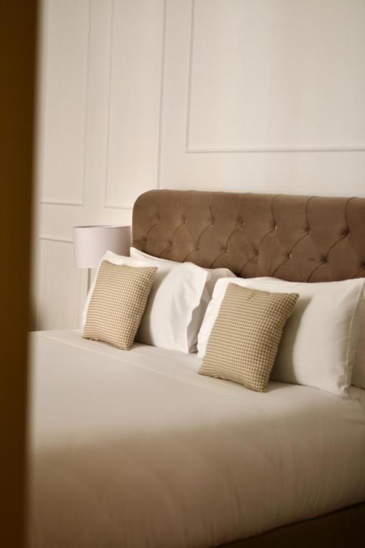 Palazzo Goldoni Condotti Collection - 7