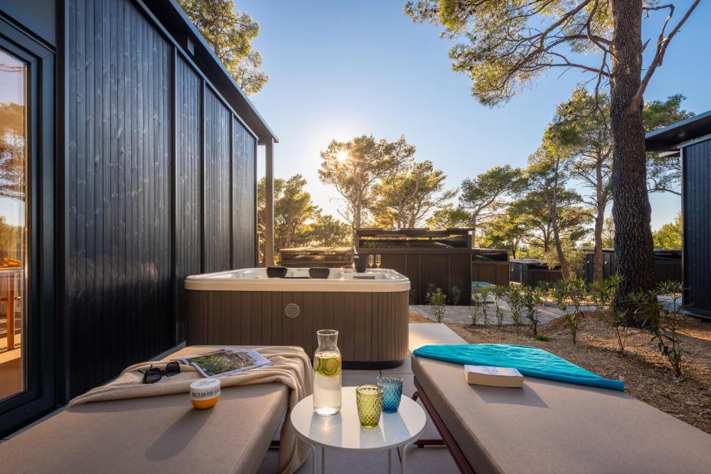 Φωτογραφία από το άλμπουμ του Pinadria Adriatic Coast σε Baška Voda