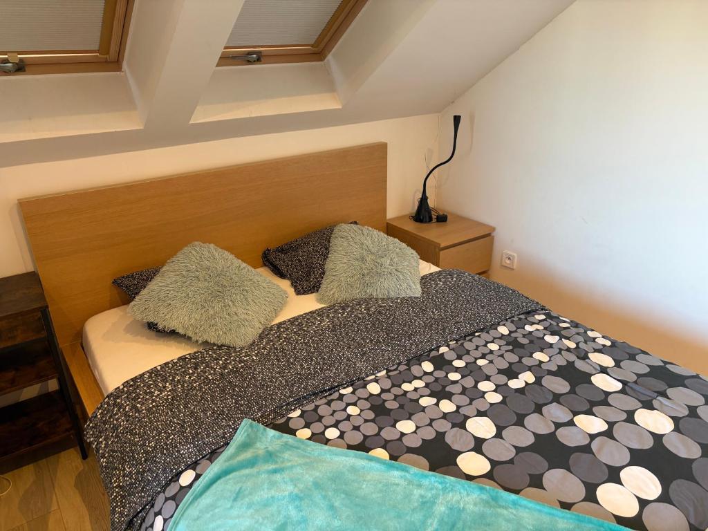 Ένα ή περισσότερα κρεβάτια σε δωμάτιο στο Ksandramare