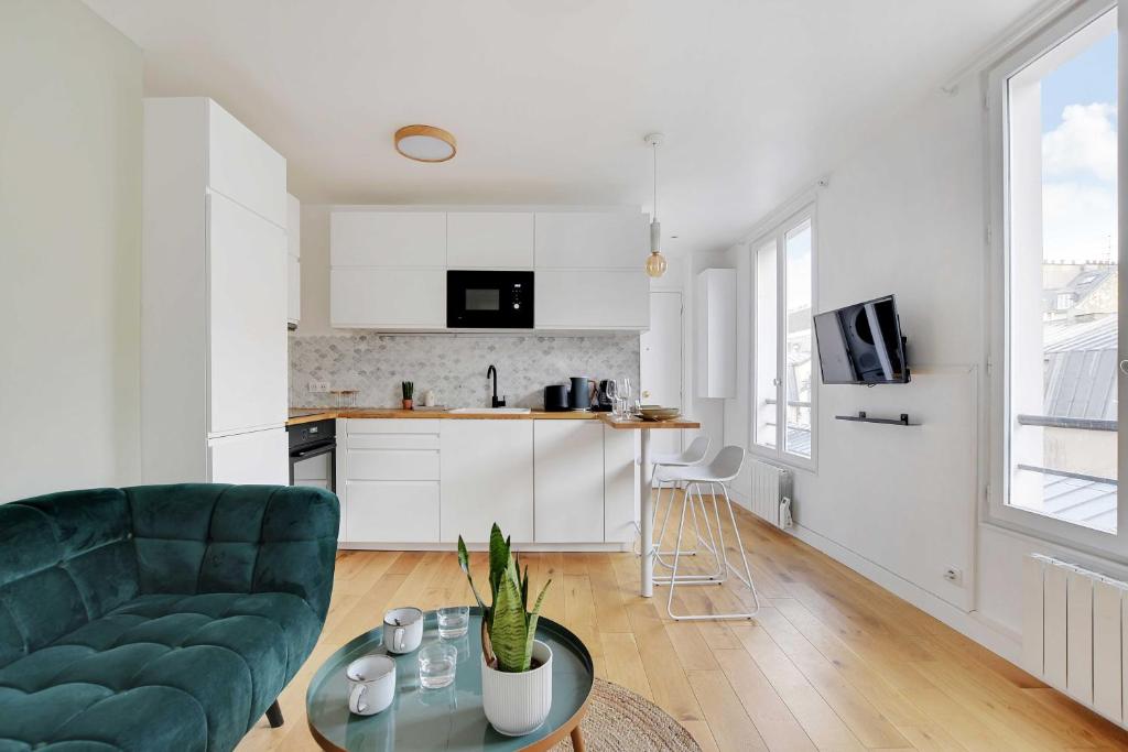 Modern flat 2P in the heart of MARAIS