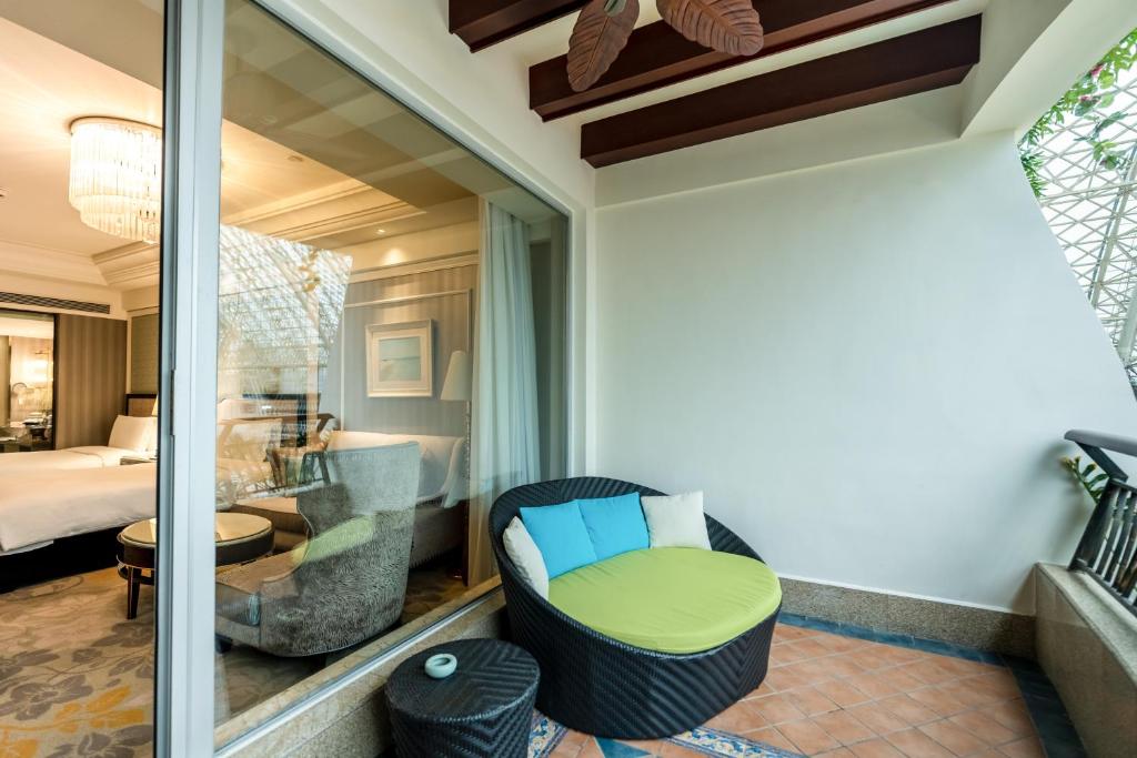 InterContinental Chengdu Global Center by IHG - Classic Double Room With Two Double Beds