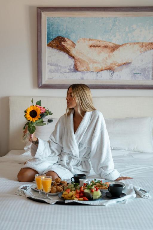 Tharroe of Mykonos Boutique Hotel - 9