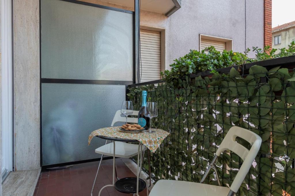 Gambara M1 - 15 min to Duomo, balcony, AC&WiFi