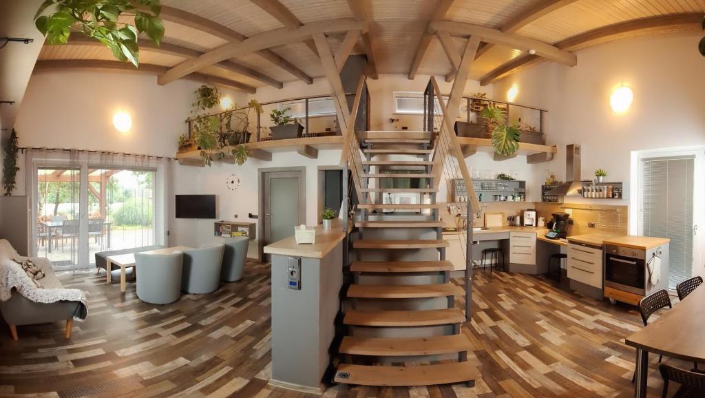 Η κουζίνα ή μικρή κουζίνα στο Apartmány Pod Lesem II