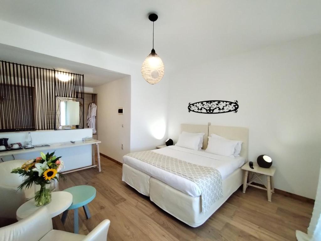 Tharroe of Mykonos Boutique Hotel - 14