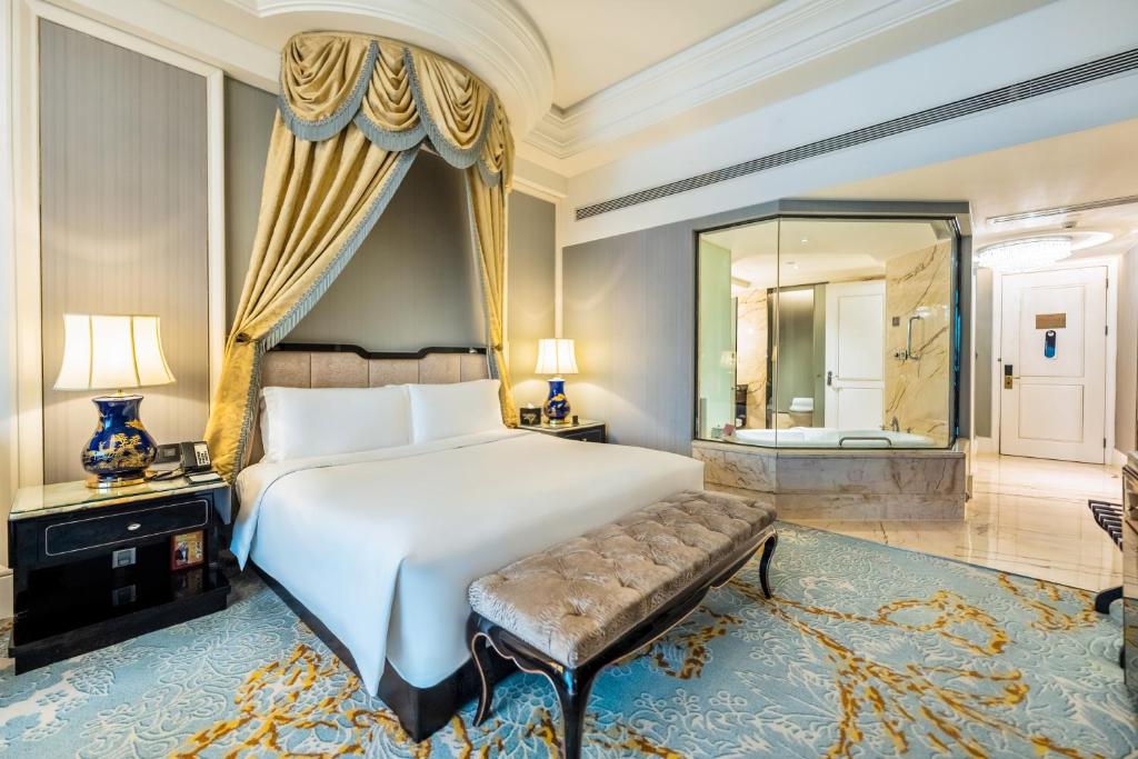 InterContinental Chengdu Global Center by IHG - Premium Room