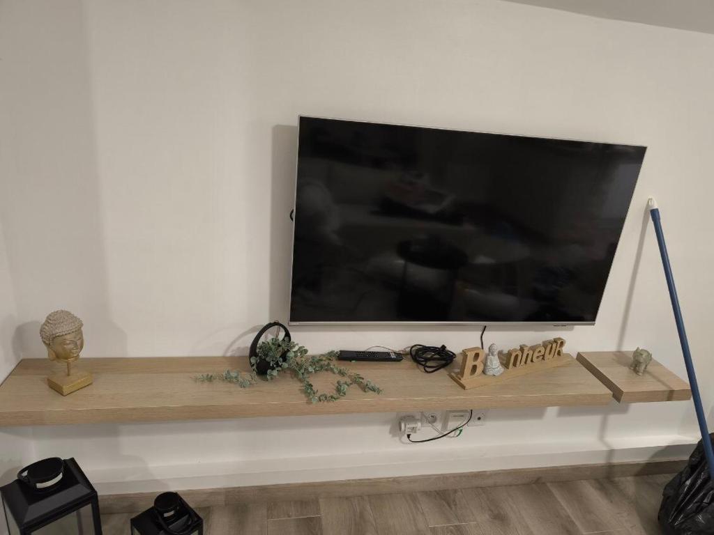 Galeriebild der Unterkunft Charming bright apartment in Clermont in Breuil-le-Vert