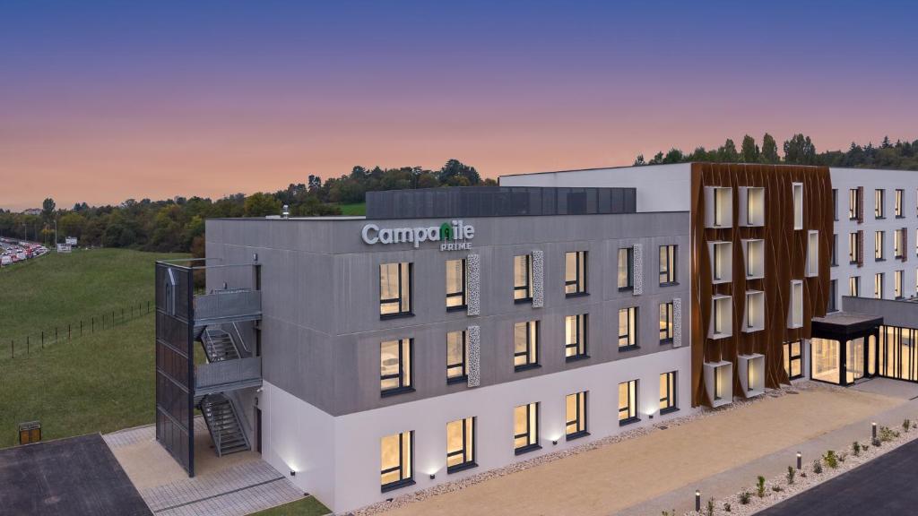 un raccordement de l'entrée d'un bâtiment dans l'établissement Campanile PRIME - Smart Lyon Chaponost, à Chaponost