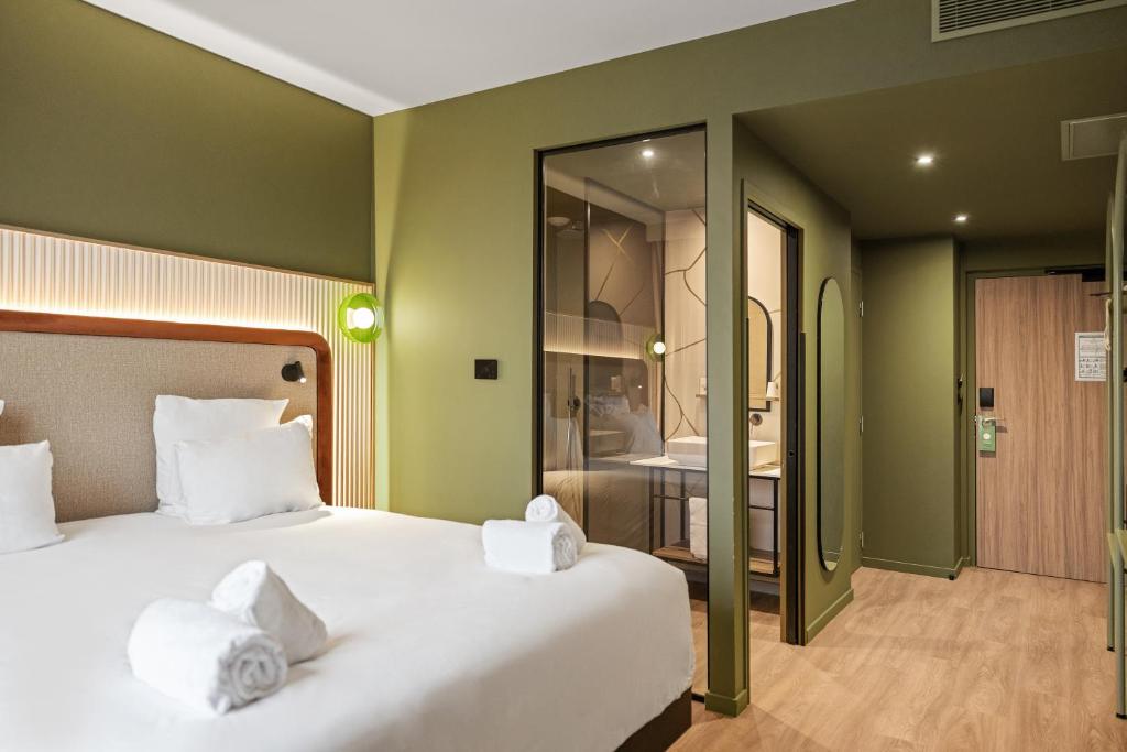 Campanile PRIME - Smart Lyon Chaponost - Deluxe Kamer Met Kingsize Bed
