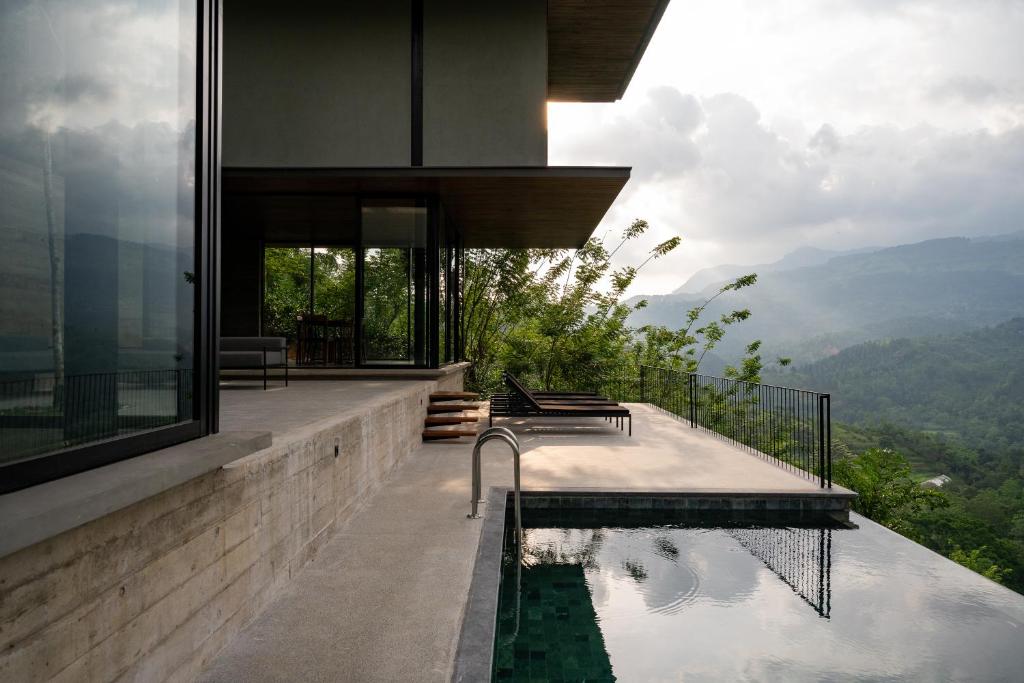 Santani Wellness Kandy - 16