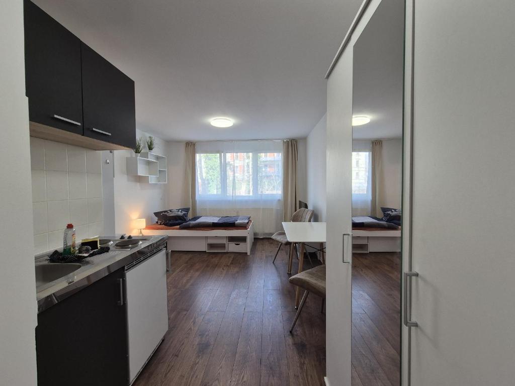 Η κουζίνα ή μικρή κουζίνα στο Mikra Homes24 in Glauchau