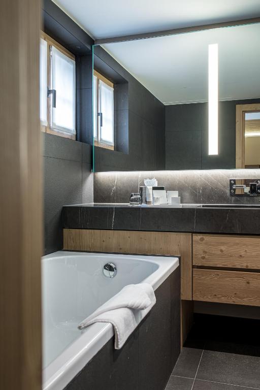 Junior Suite with Mountain View