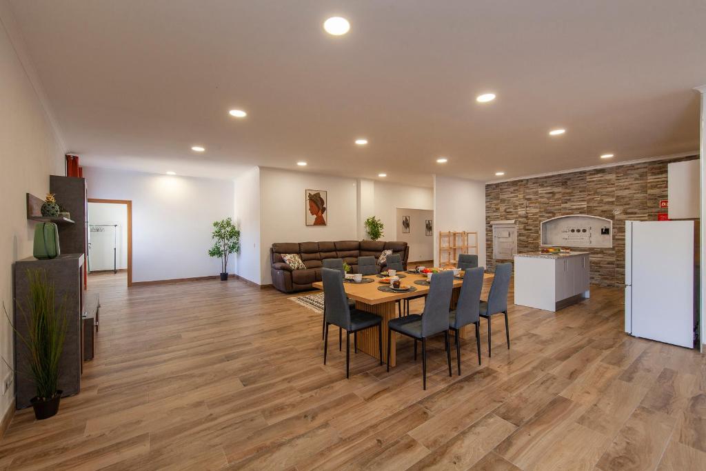 Kuchyň nebo kuchyňský kout v ubytování Olive Hills Guesthouse