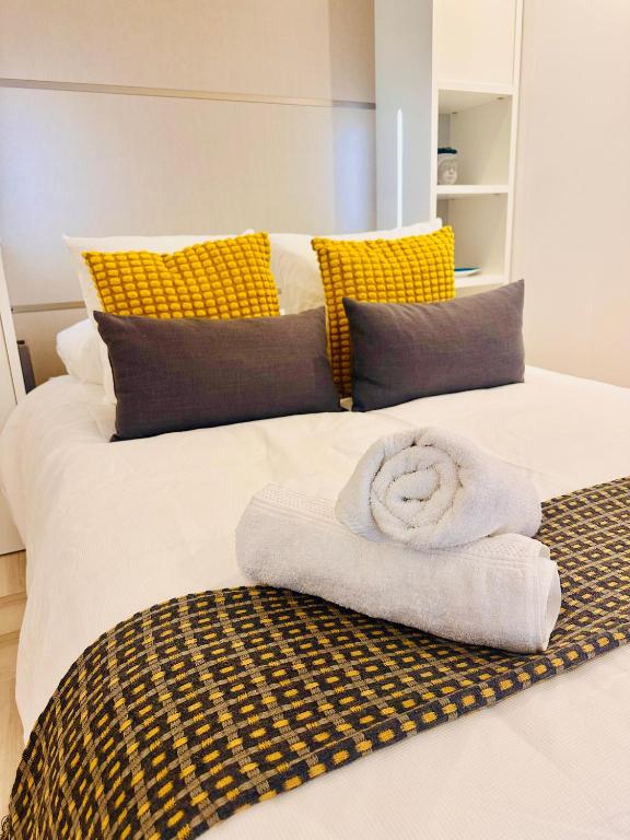 New Cannes Studio, Patio, Steps from La Croisette