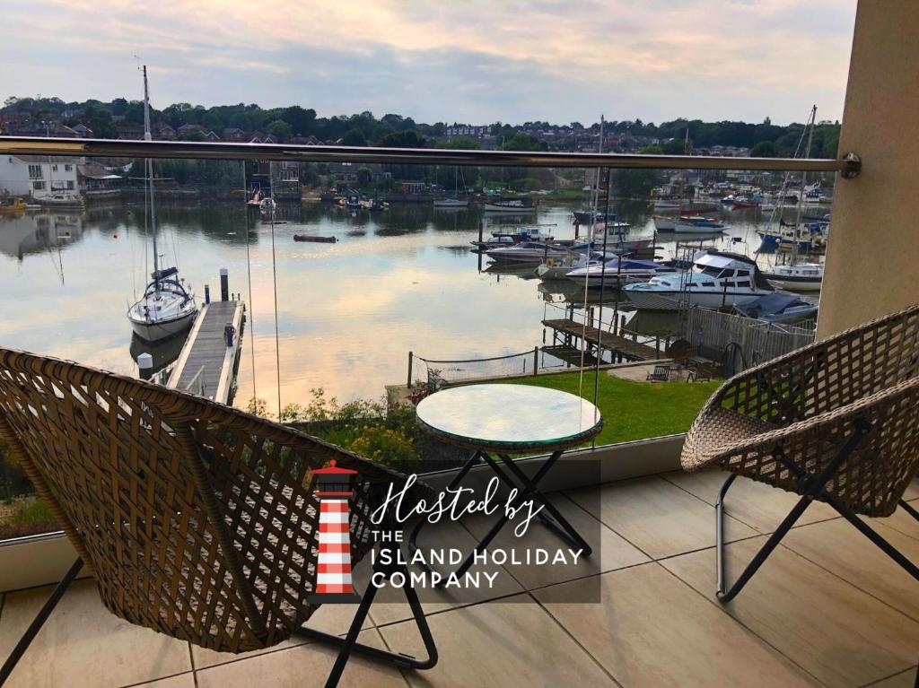 Výhled na řeku, která protéká v blízkosti prázdninového domu