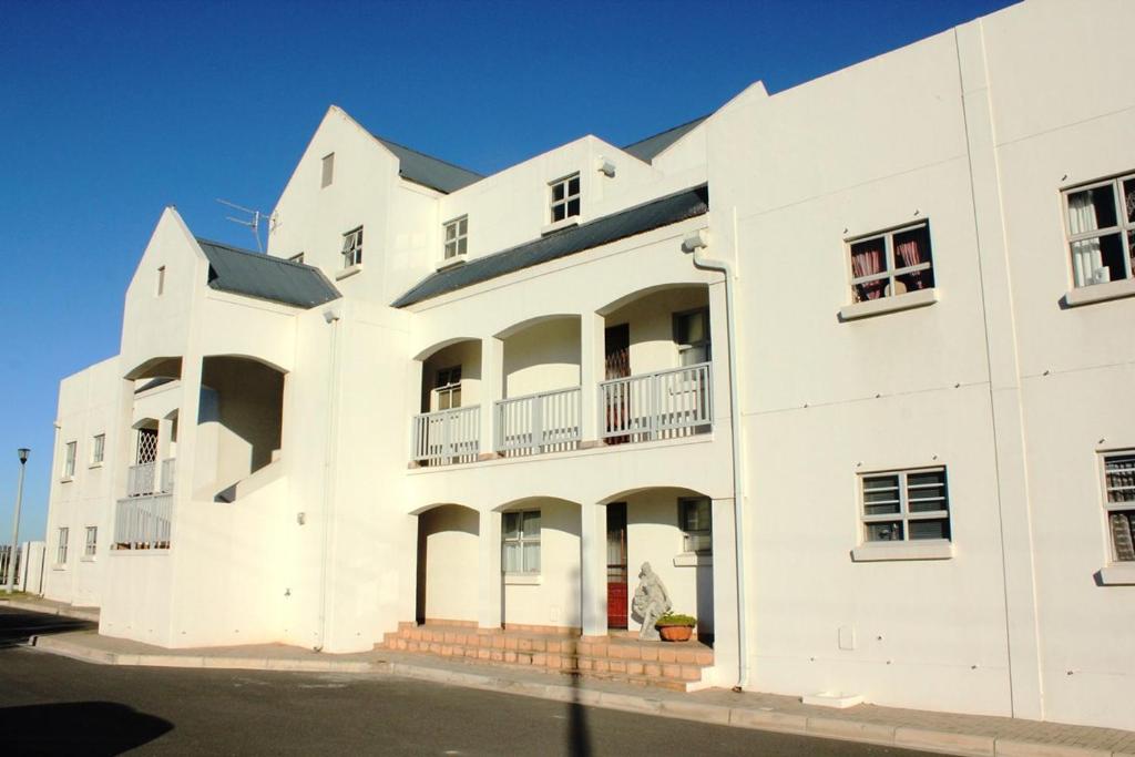 Το κτήριο όπου στεγάζεται  το διαμέρισμα